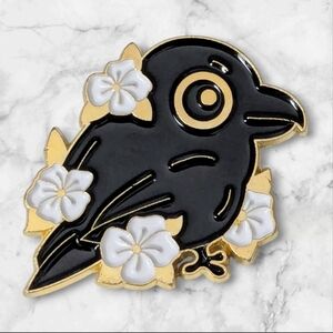 Adorable Chubby Crow Brooch
